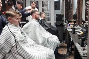 Международная мужская парикмахерская Oldboy barbershop на Соколовской улице фото 2