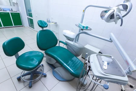 Центр семейной стоматологии Dental Implant фото 2