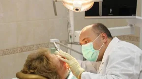 Стоматологическая клиника Специалист на улице Родионова фото 2